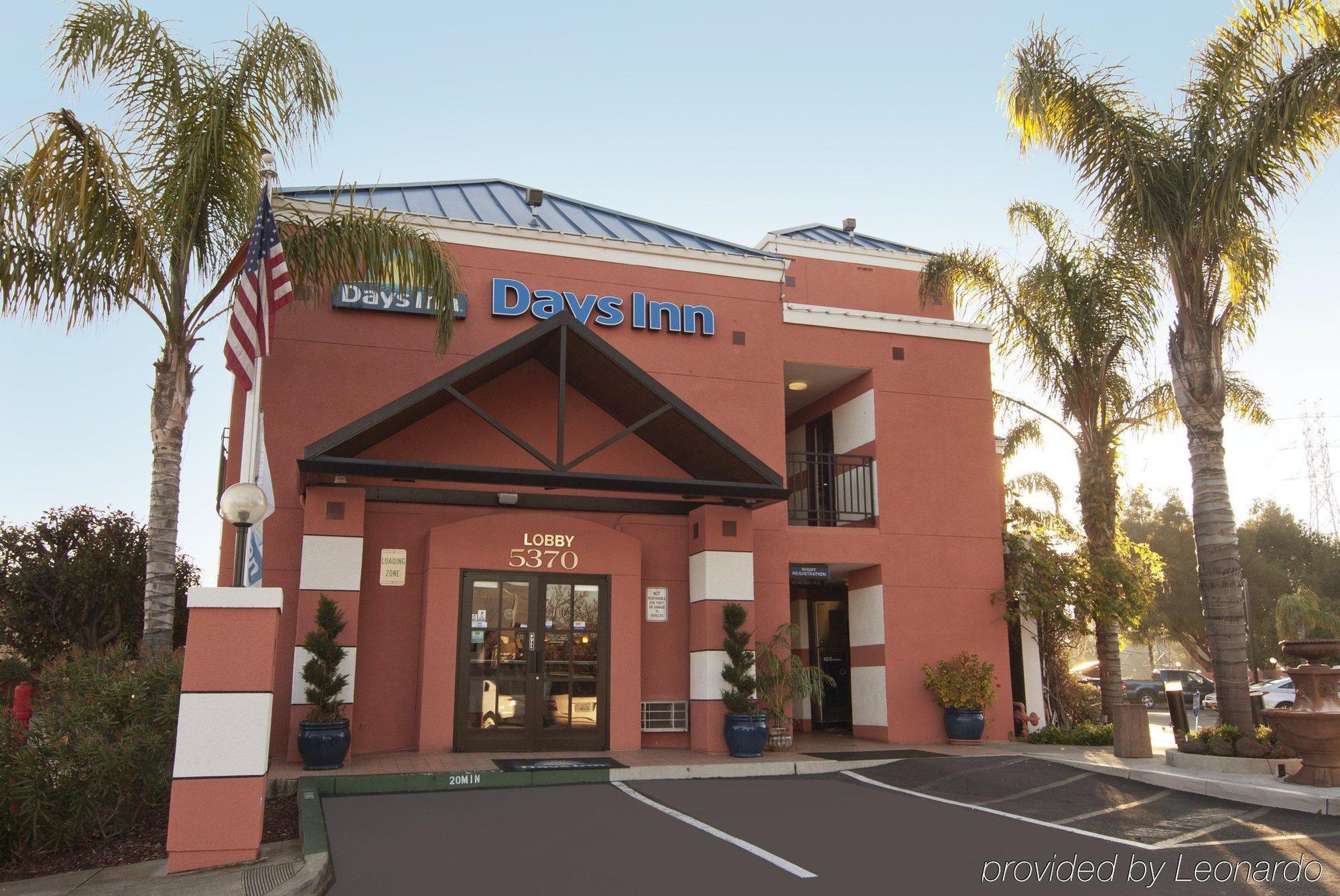 Days Inn By Wyndham Concord Dış mekan fotoğraf