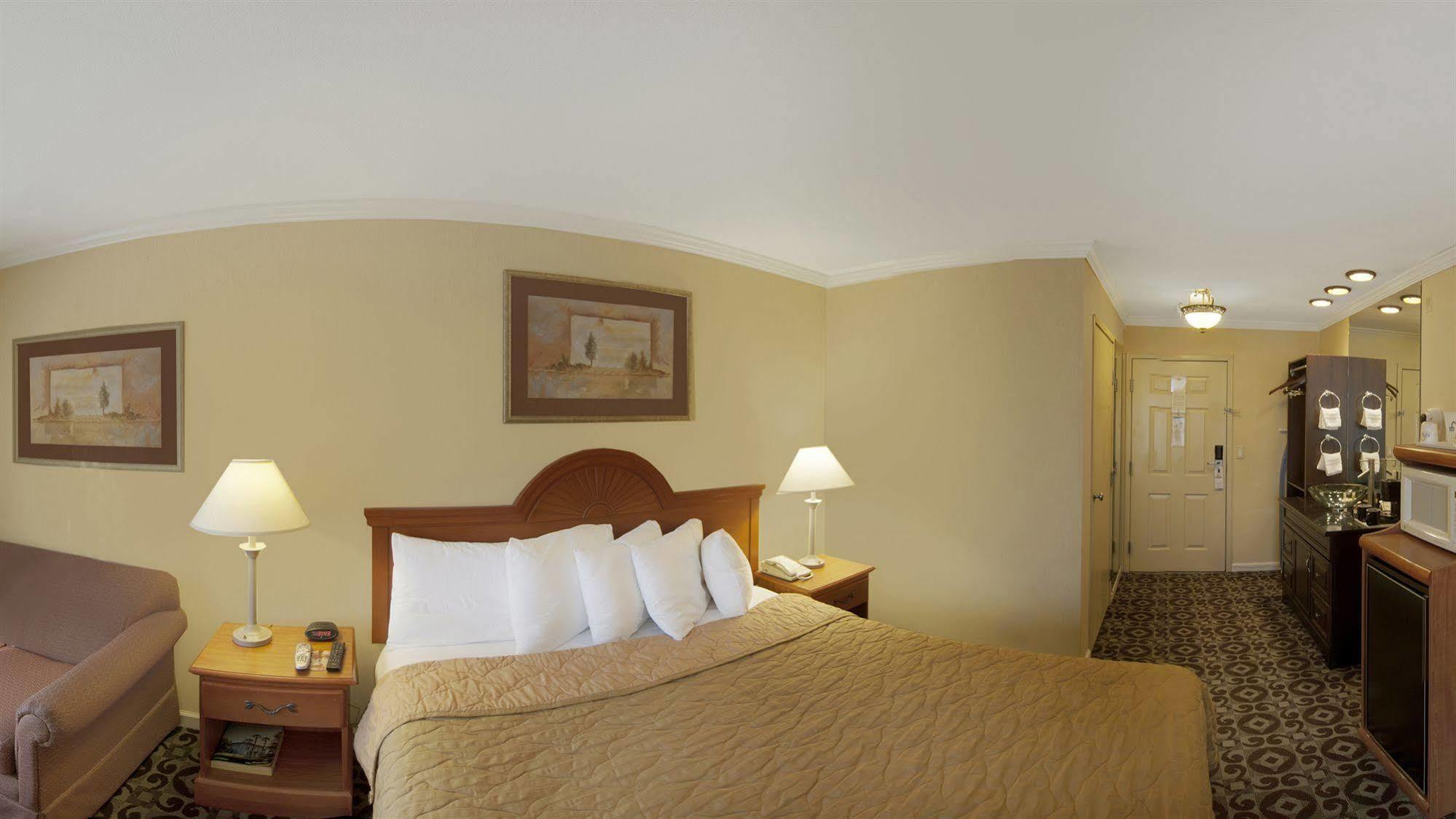 Days Inn By Wyndham Concord Dış mekan fotoğraf