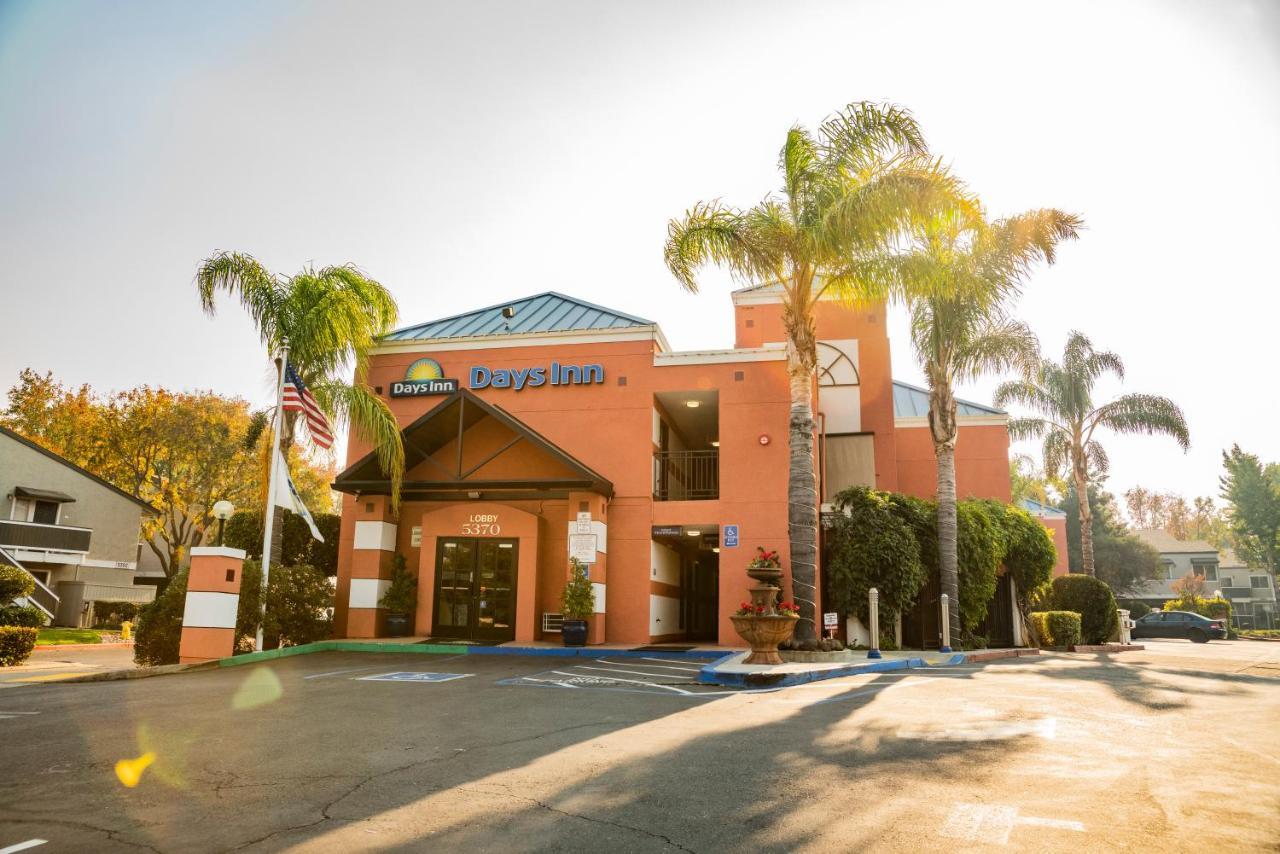 Days Inn By Wyndham Concord Dış mekan fotoğraf